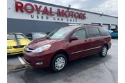 $9500 : 2010 Sienna XLE Limited thumbnail