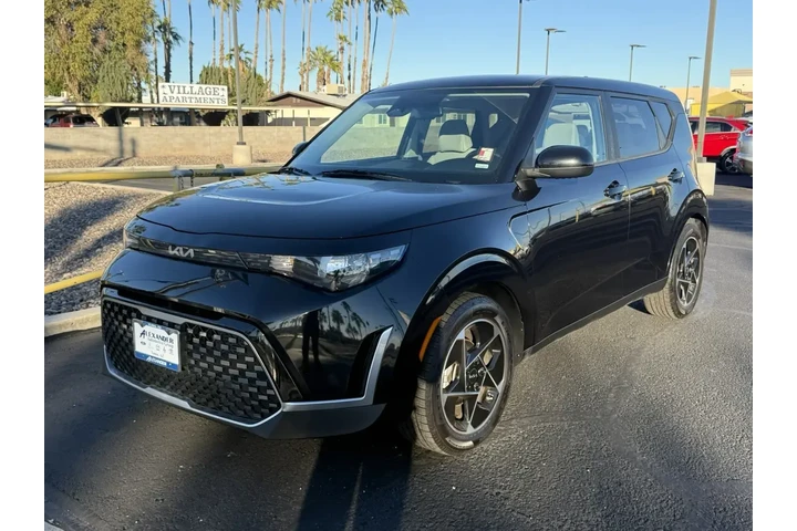 $16938 : Kia Soul 2023 EX 4dr Crossov image 1