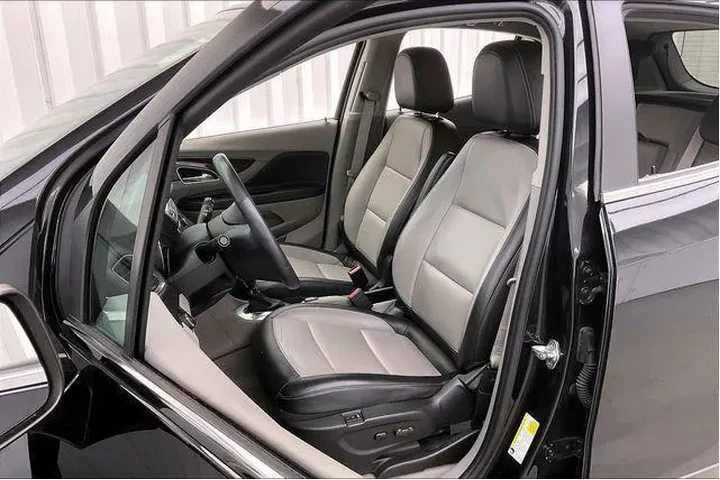 $12990 : Buick Encore 2016 Leather 4d image 8