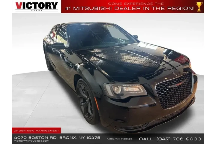 $17865 : Chrysler 300 2022 S V6 4dr S image 3