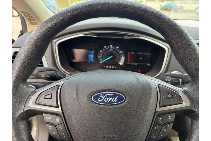 $18992 : Ford Fusion 2020 SE 4dr Seda image 9