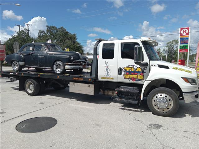 Tow Truck in Tampa Bay image 4