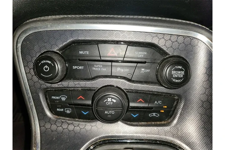 $17000 : Dodge Challenger 2017 AWD GT image 9