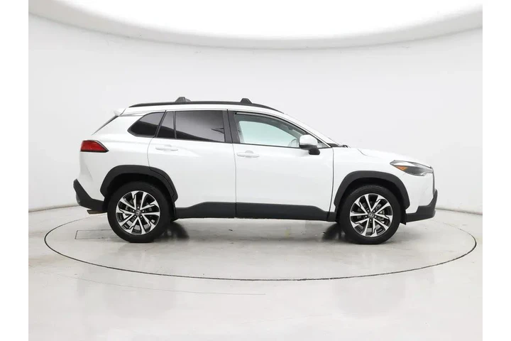 $28998 : Toyota Corolla Cross 2024 AW image 7