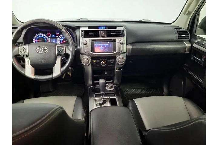 $30998 : Toyota 4Runner 2016 4x4 SR5 image 9