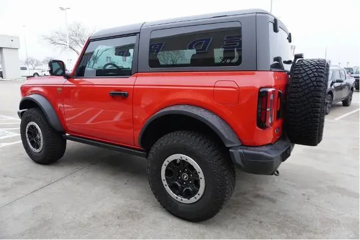 $39988 : Ford Bronco 2023 4x4 Base Ad image 4