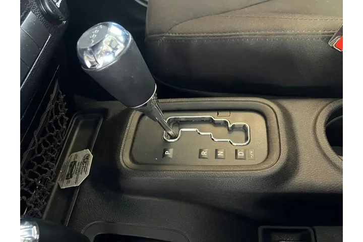 $16500 : Jeep Wrangler Unlimited 2014 image 9
