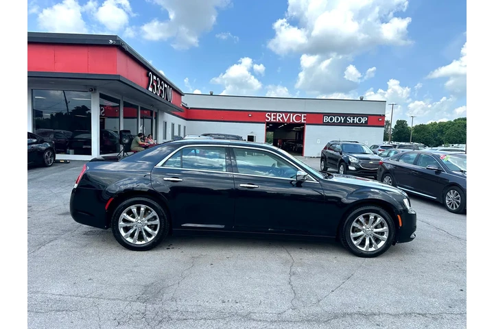 $11780 : 2016 300 4dr Sdn 300C AWD image 1