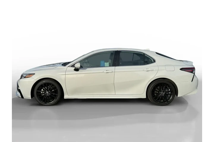 $26583 : Toyota Camry 2024 XSE 4dr Se image 2