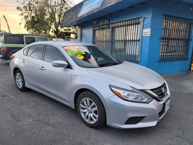 $11999 : 2016 Altima 2.5 S image 1