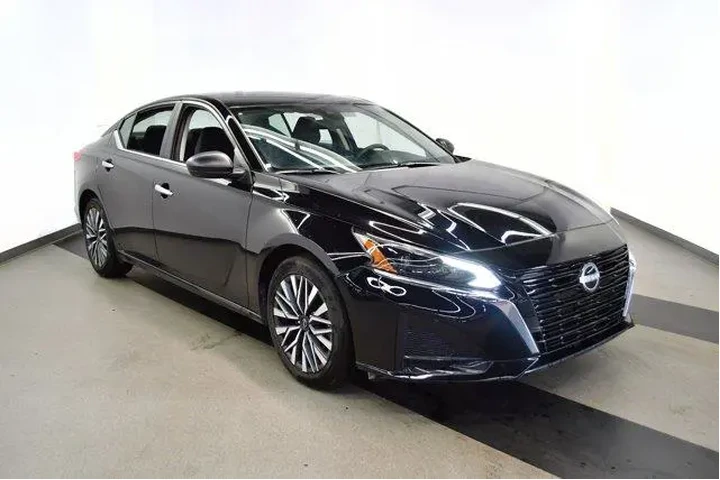 $20994 : Nissan Altima 2025 2.5 SV 4d image 2