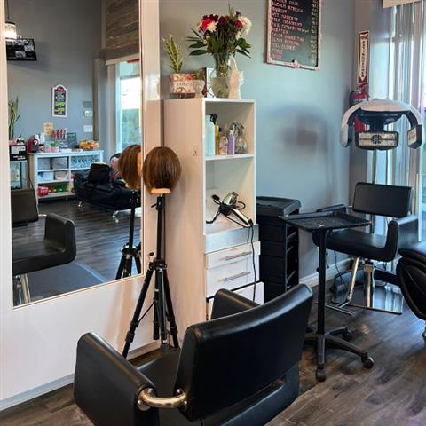 BELY'S BEAUTY BAR image 7