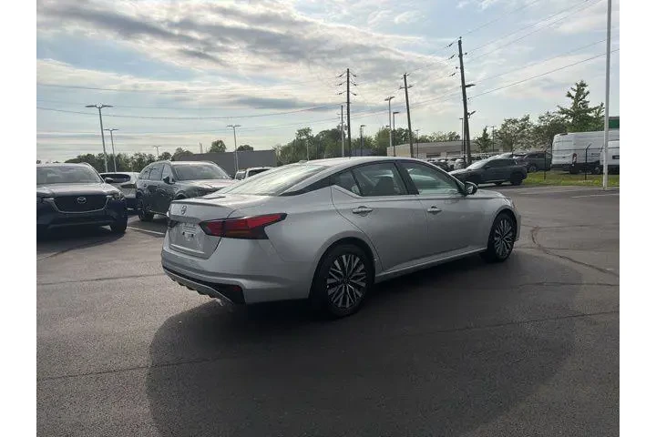 $23980 : Nissan Altima 2025 2.5 SV 4d image 8