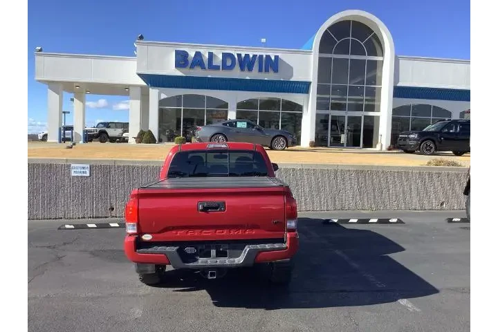 $29550 : Toyota Tacoma 2017 4x4 TRD S image 6