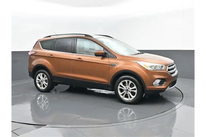 $12527 : Ford Escape 2017 AWD SE 4dr image 3