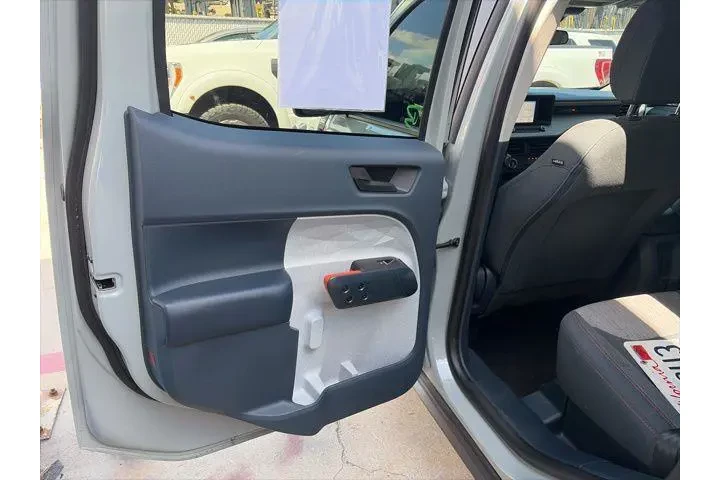 $30600 : Ford Maverick 2023 AWD XL 4d image 7