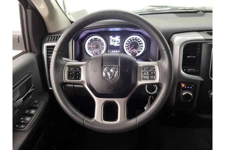 $25998 : Ram 1500 Classic 2024 4x2 SL image 10