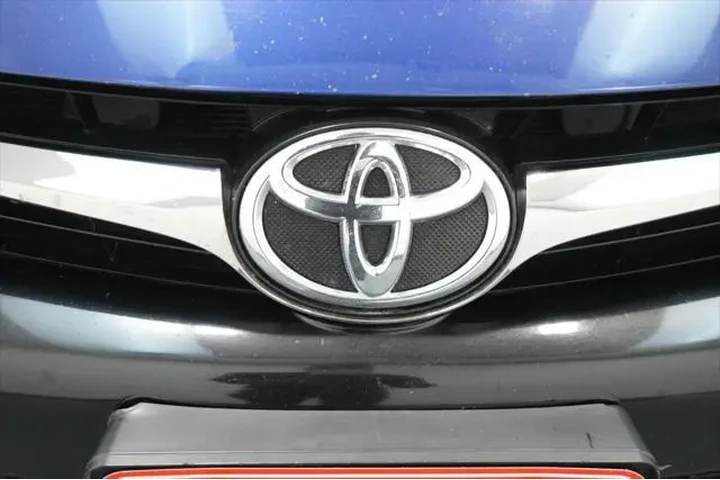 $7951 : Toyota Camry 2015 SE 4dr Sed image 10