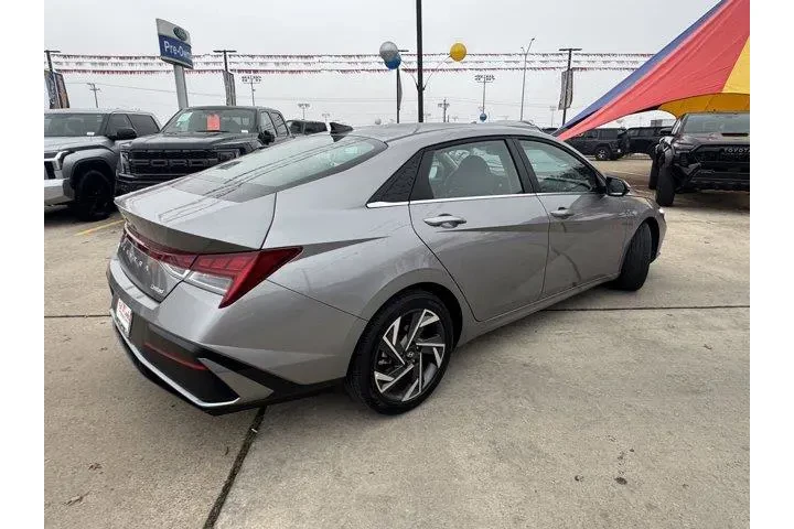 $23193 : Hyundai ELANTRA 2025 Limited image 5