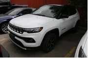 $26995 : Jeep Compass 2025 4x4 Limite thumbnail