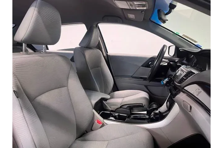 $15638 : Honda Accord 2017 LX 4dr Sed image 10