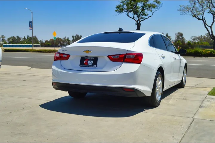 $17495 : Used 2023 Malibu 4dr Sdn LS w image 5