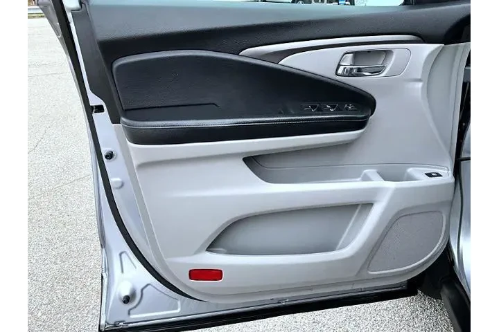 $17495 : Honda Pilot 2018 AWD EX 4dr image 10