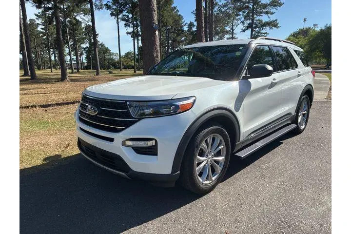 $33871 : Ford Explorer 2023 XLT 4dr S image 7