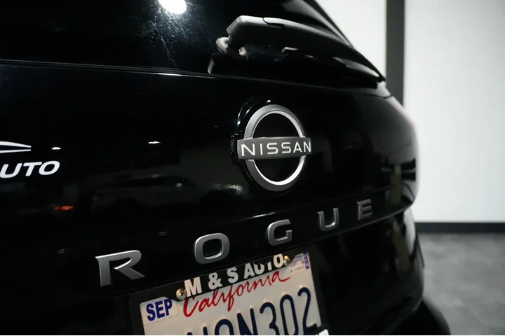 $21832 : 2025 Rogue SV image 9