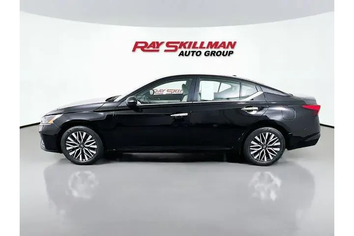 $24975 : Nissan Altima 2025 2.5 SV 4d image 4