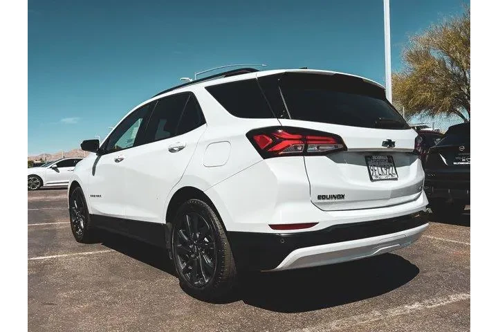 $18997 : Chevrolet Equinox 2023 RS 4d image 5