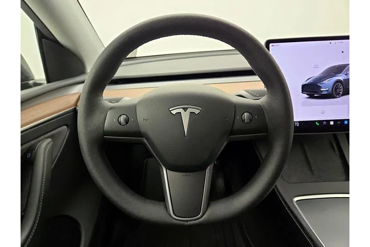 $34998 : Tesla Model Y 2024 AWD Long image 10