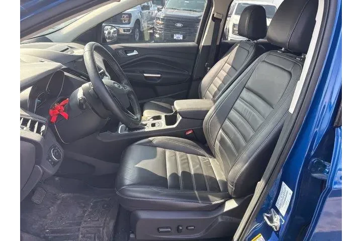 $18000 : Ford Escape 2017 AWD Titaniu image 9