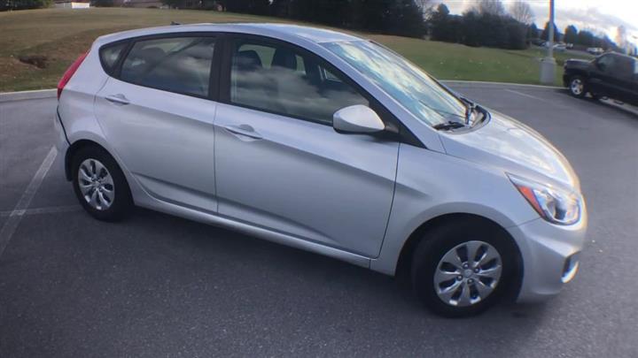 $9300 : PRE-OWNED  HYUNDAI ACCENT SE image 10