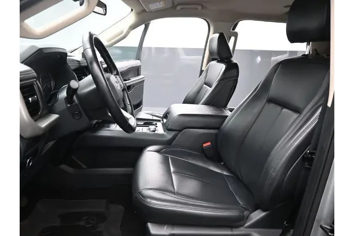 $39604 : Ford Expedition MAX 2024 4x4 image 10