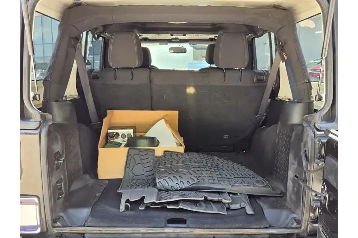 $20993 : Jeep Wrangler Unlimited 2016 image 9