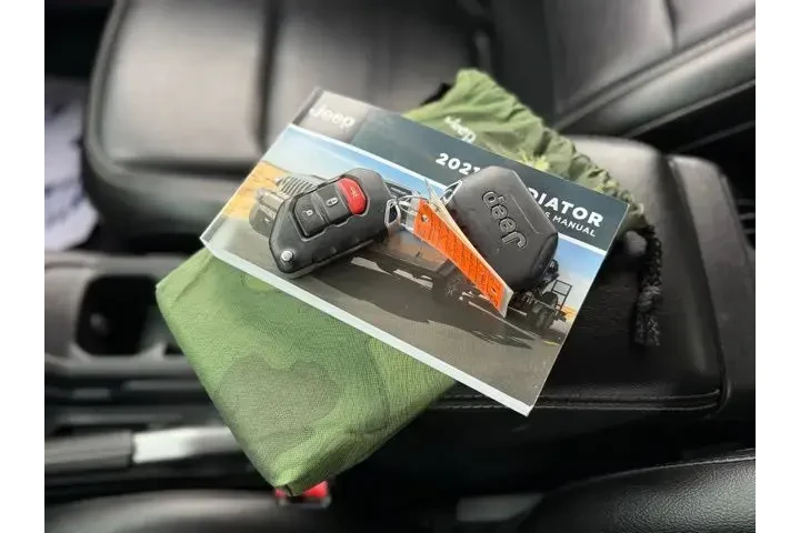 $29500 : Jeep Gladiator 2021 4x4 Over image 6