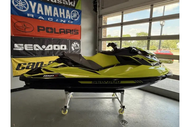 $11995 : 2018 Sea-Doo RXP-X 300 image 5