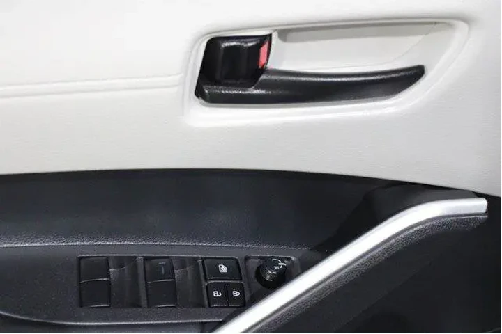 $26798 : Toyota Corolla Cross 2024 AW image 7