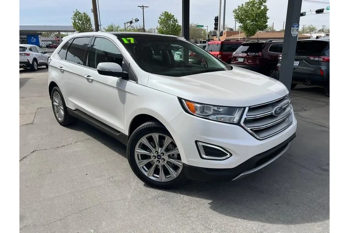 2017 Edge Titanium AWD image 3
