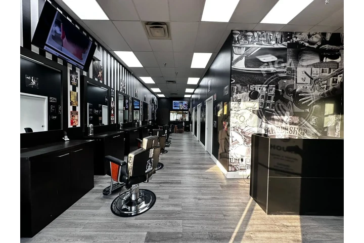 Barberia en venta Hialeah image 1