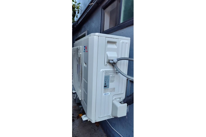 MINI SPLIT HEATING COOLING image 8