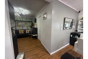 RENT ROOM BEAUTY SERVICES thumbnail
