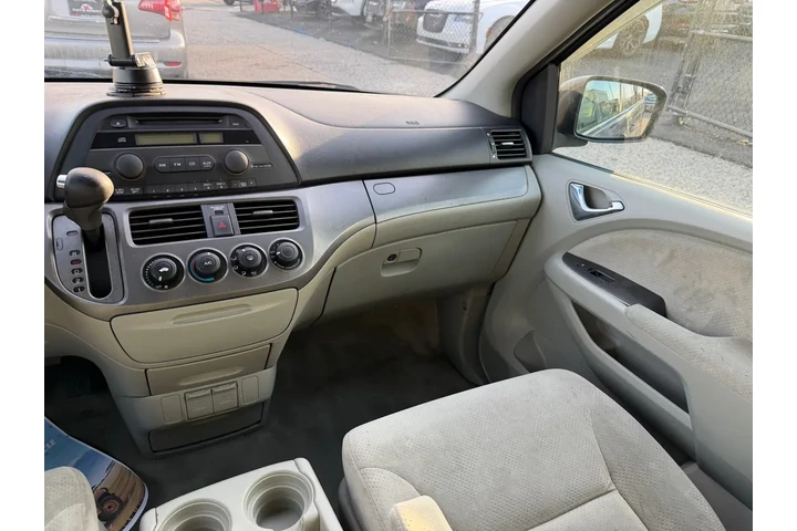 $3580 : 2005 Odyssey LX AT image 9