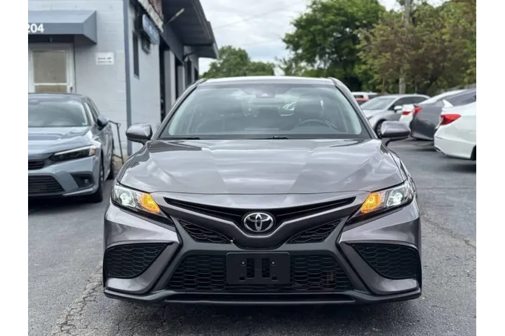 $20995 : 2021 Camry SE image 3