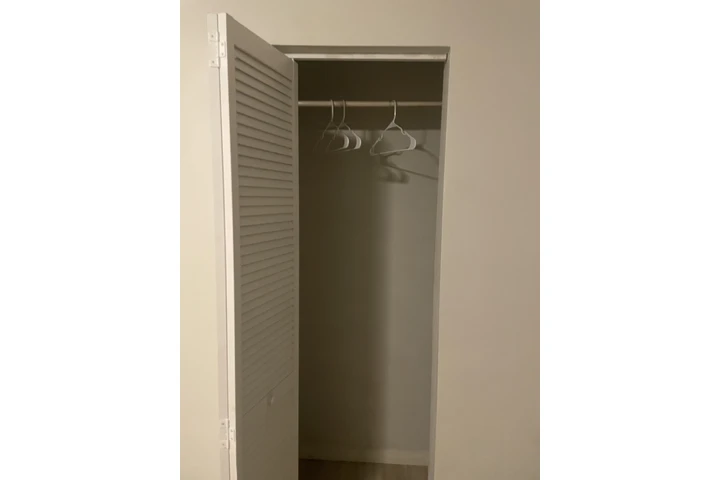 $1100 : Rento cuarto image 2