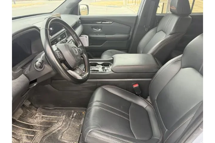 $39990 : Honda Pilot 2023 AWD TrailSp image 5