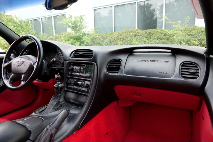 $17990 : 2001 Corvette image 7