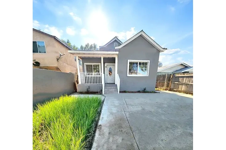 $1100 : Amplios 3 dormitorios image 1