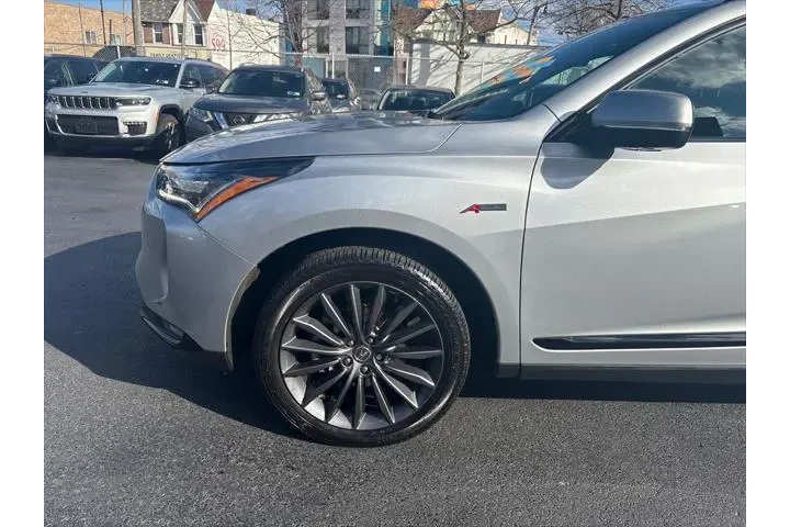 $39998 : Acura RDX 2023 SH-AWD 4dr SU image 9